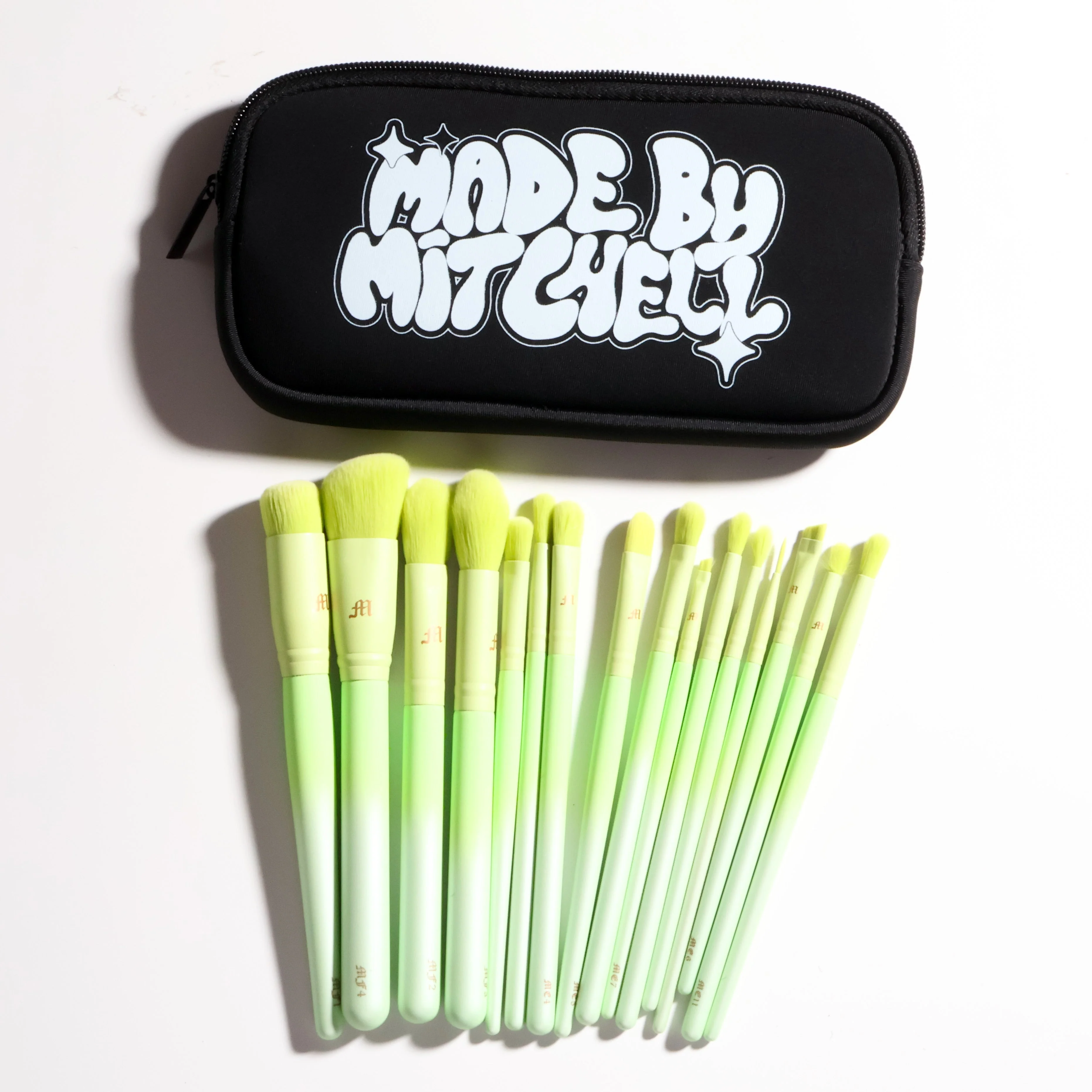16 Piece Ombre Makeup Brush Set & Brush Pouch - Image 10